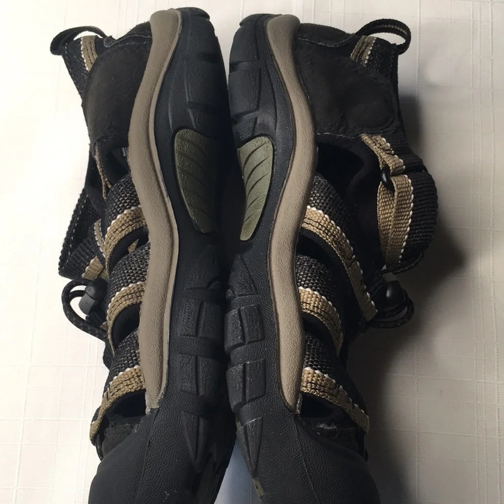 Keen Newport H2 waterproof sandal Black and Tan